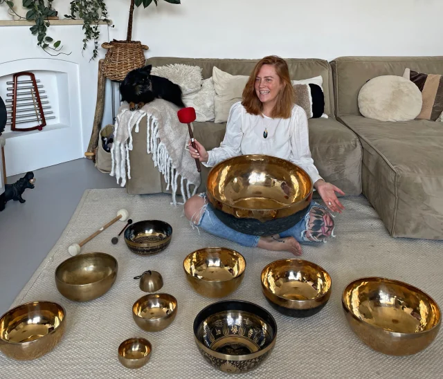 https://reconnectbmr.nl/wp-content/uploads/2025/04/soundhealing-den-haag-reconnect-2-640x548.webp